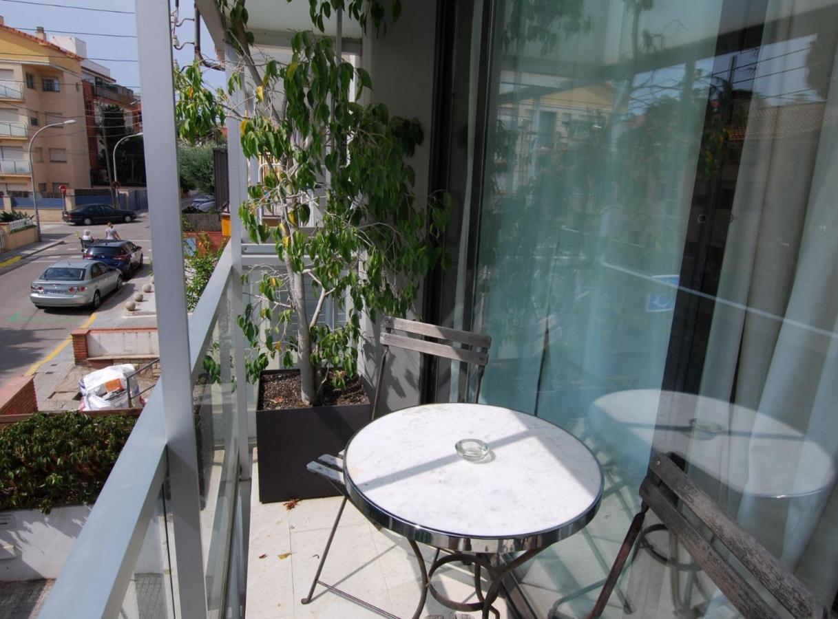 Апартаменты Blue Fridge Apartmen - Blue Fridge Apartmen - Ideal For Couples, Near Beach And Well Connected Виласар-де-Мар Экстерьер фото